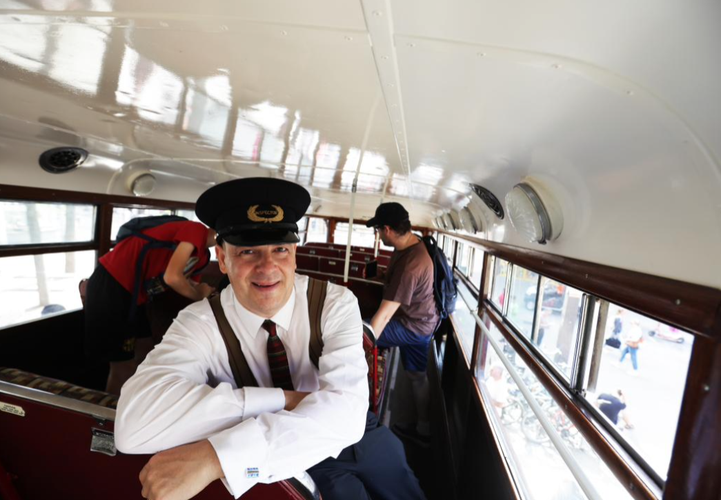 heritage buses open doors